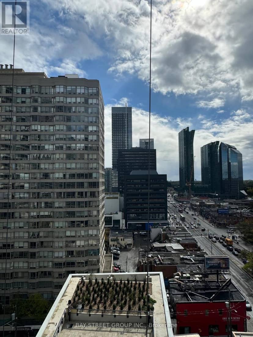 1006 - 4955 Yonge Street — photo 37 of 40