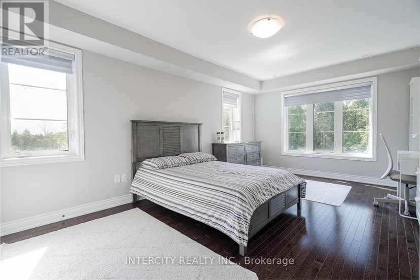 116 - 1331 Major Mackenzie Drive W — photo 24 of 40