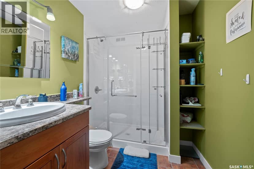 202 Alfred CRESCENT — photo 15 of 28