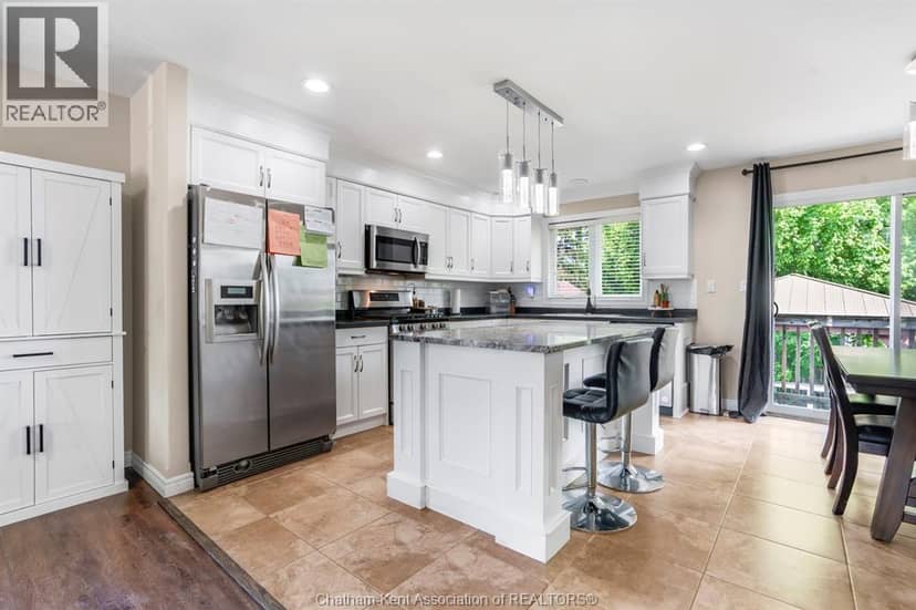 415 Silver Sands Lane — photo 10 of 40