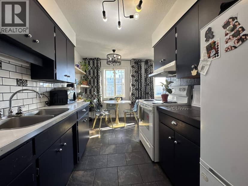 208 9815 104 AVENUE, Fort St. John