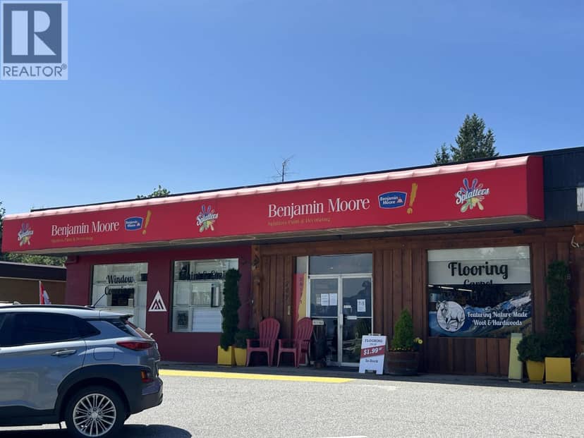 739 & 747 NORTH ROAD, Gibsons, photo 2
