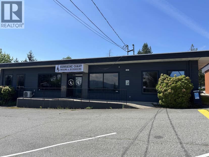 739 & 747 NORTH ROAD, Gibsons, photo 8