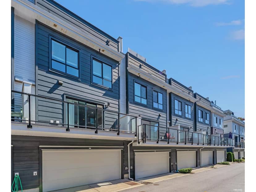 180 2277 OAK MEADOWS DRIVE, Surrey
