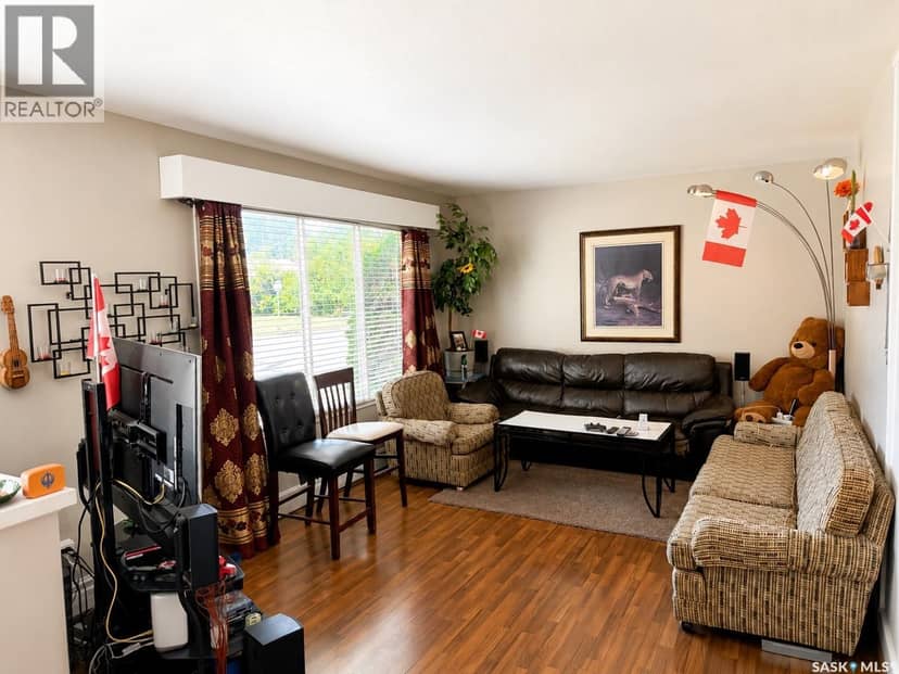 1438 D Avenue N, Saskatoon, photo 6