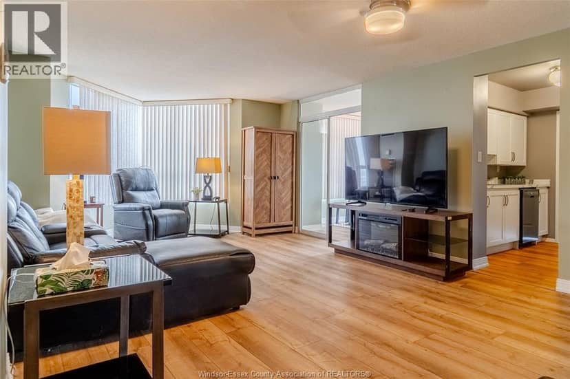 75 RIVERSIDE DRIVE East Unit# 1609 — photo 3 of 40