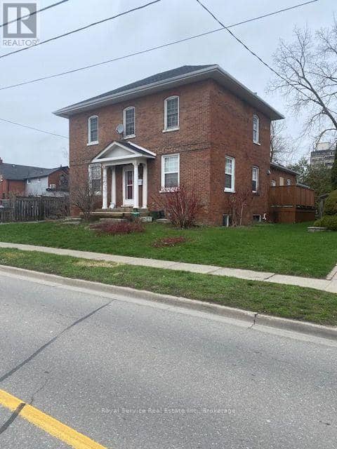 102-C Queen Street — photo 1 of 6