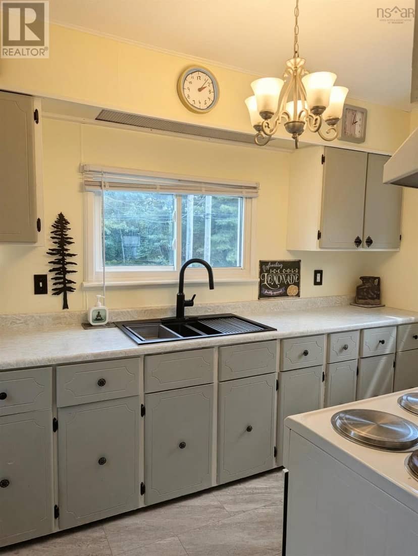 287 Leary Fraser Road — photo 7 of 32