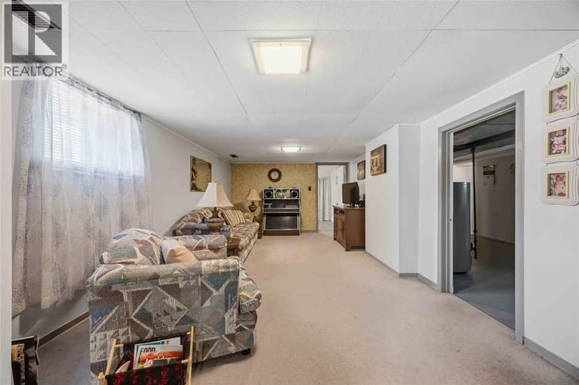 873 Michigan AVENUE — photo 22 of 40