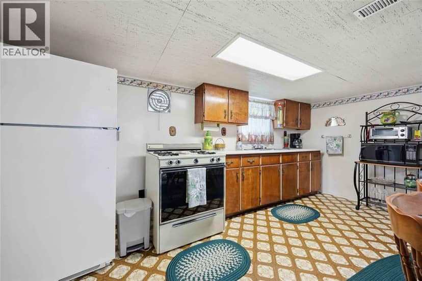873 Michigan AVENUE — photo 28 of 40