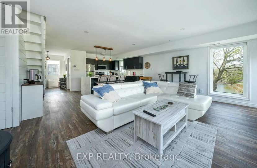 4 - 40 Ontario Street S — photo 12 of 40