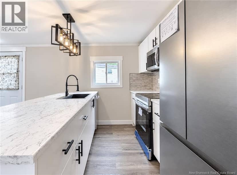 14 Elmdale Crescent — photo 16 of 32