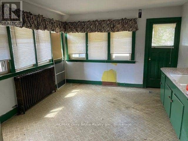 1348 5th Avenue W — photo 10 of 17