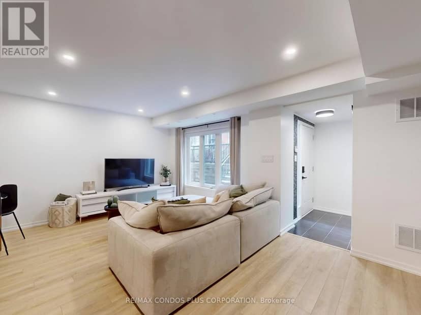 29 Florence Wyle Lane — photo 11 of 40