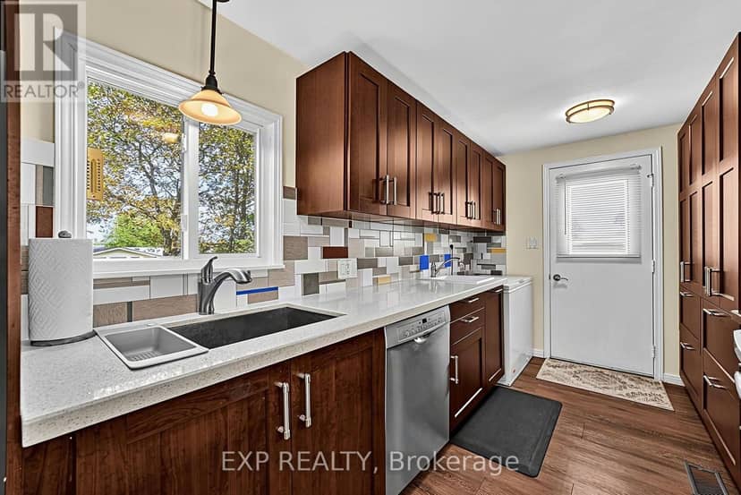 4 Fairbirch Court — photo 16 of 40