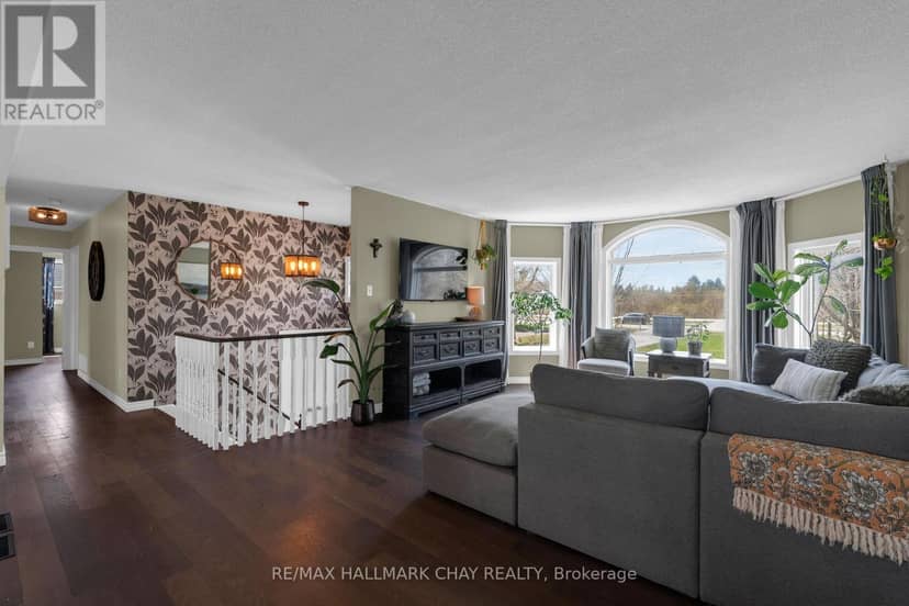 282 Warrington Road — photo 11 of 40