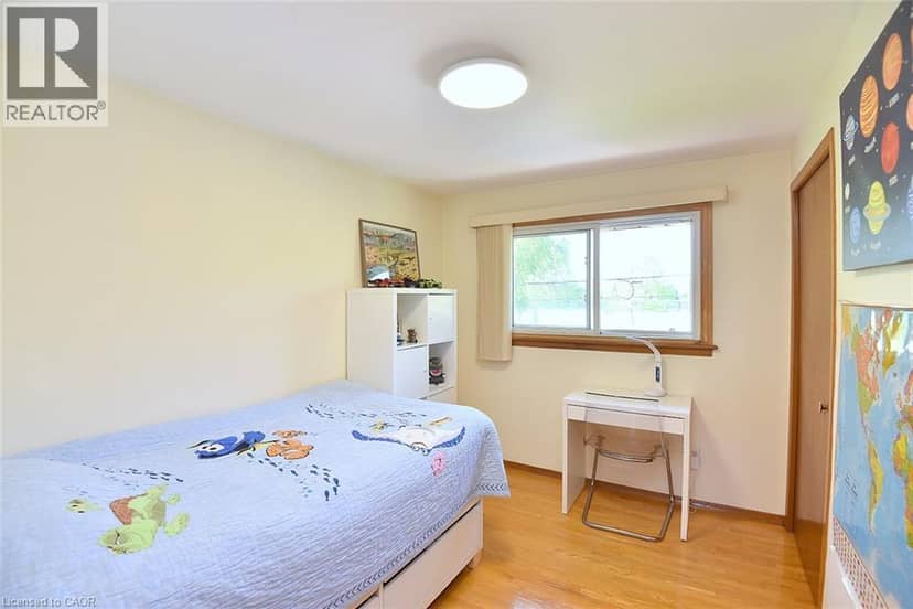 372 FENNELL Avenue W — photo 12 of 37