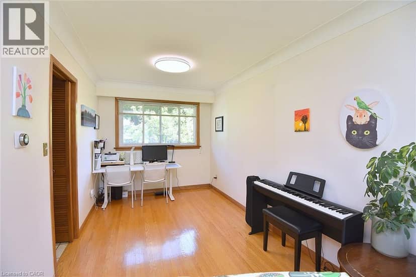 372 FENNELL Avenue W — photo 13 of 37