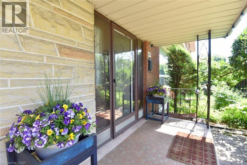 372 FENNELL Avenue W — photo 3 of 37
