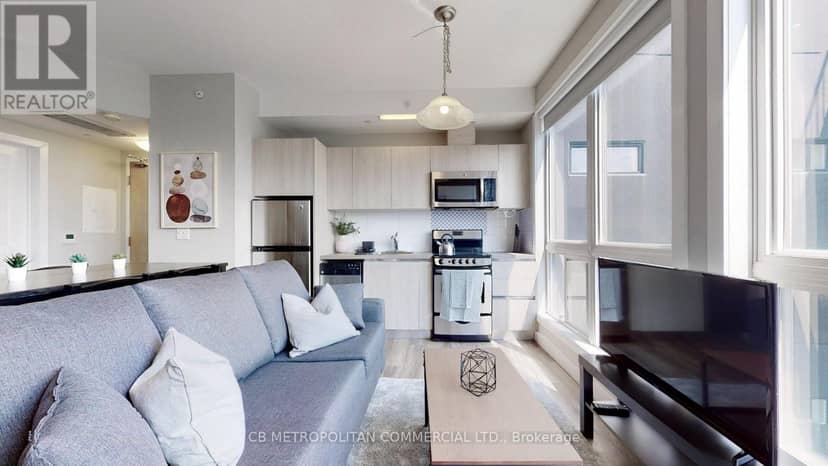 335 College Street — photo 6 of 13