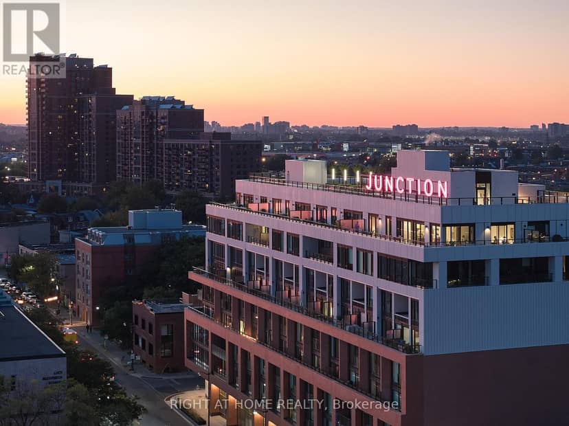 607 - 2720 Dundas Street W, Toronto