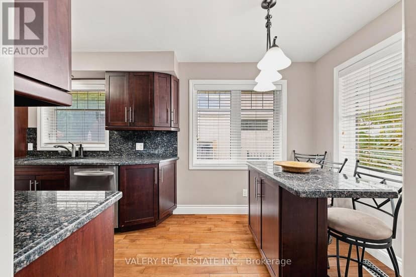 456 Lorindale Street — photo 4 of 40