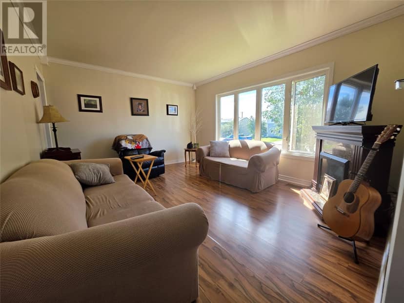 109 Marconi Avenue — photo 11 of 18