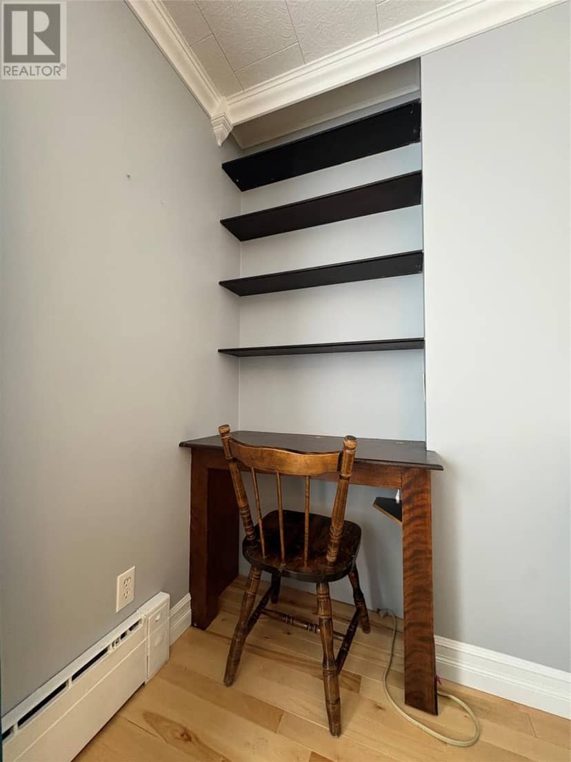 22 Grenfell Crescent — photo 19 of 40