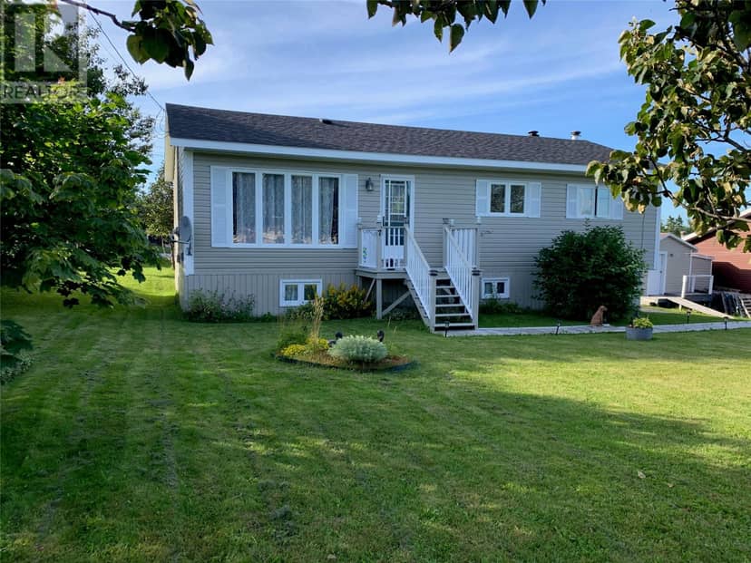 7 Bayview Road, St. Anthony