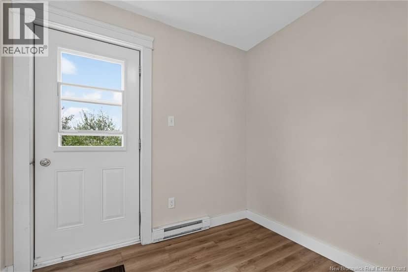 22 Pointe-du-Chêne Road — photo 33 of 40