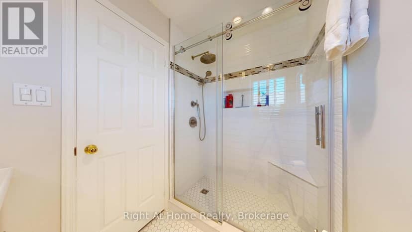 40 Torr Lane — photo 13 of 20