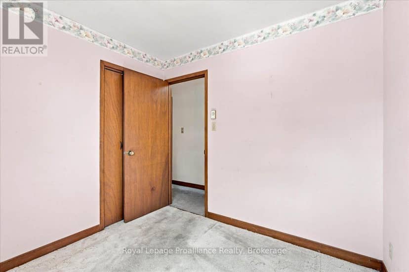 28 Kensington Crescent — photo 21 of 39