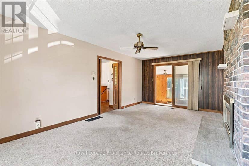 28 Kensington Crescent — photo 8 of 39