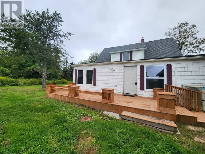 4062 Fort Augustus Road — photo 3 of 40