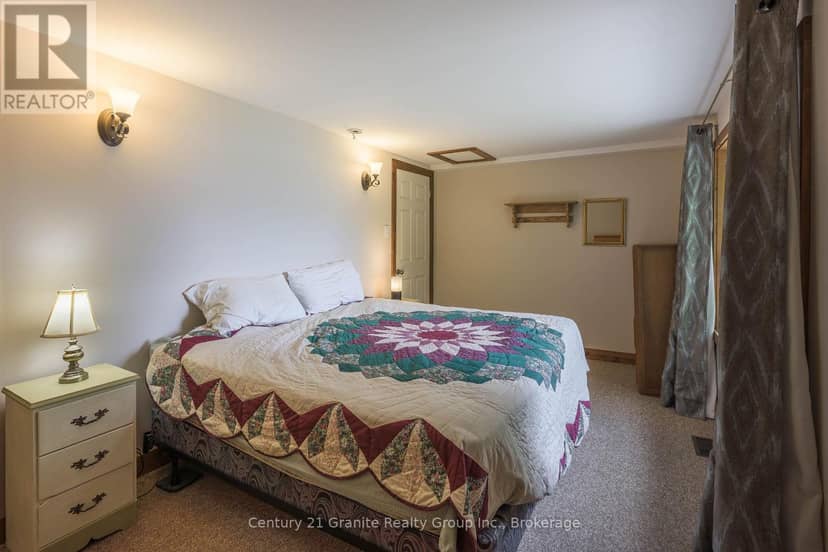 1401 Hodgson Road — photo 21 of 40