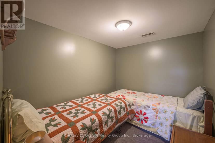 1401 Hodgson Road — photo 32 of 40