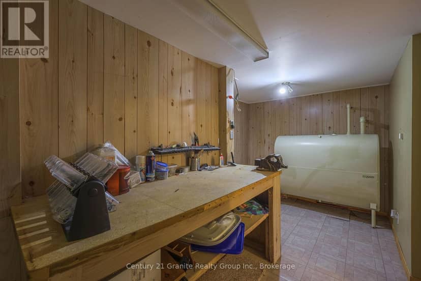 1401 Hodgson Road — photo 34 of 40