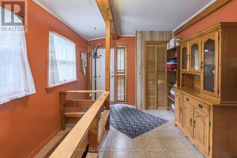 1401 Hodgson Road — photo 5 of 40