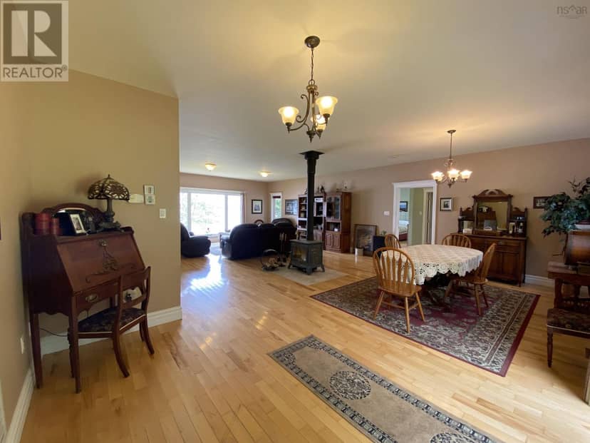 5276 Marble Mountain Rd. — photo 16 of 40