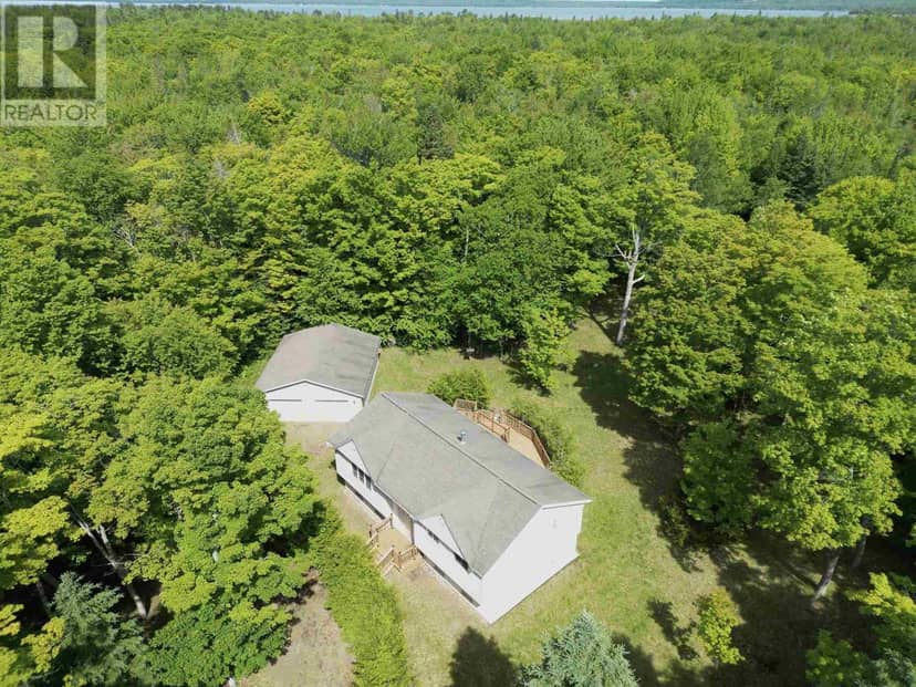193A Grant RD, Goulais River, photo 3