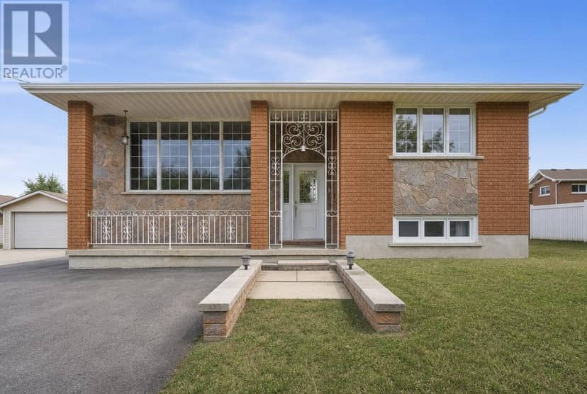 1803 Pierre Street, Val Caron, photo 3
