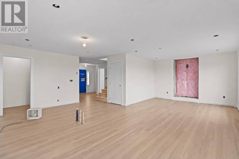81 Trenton Drive — photo 3 of 27