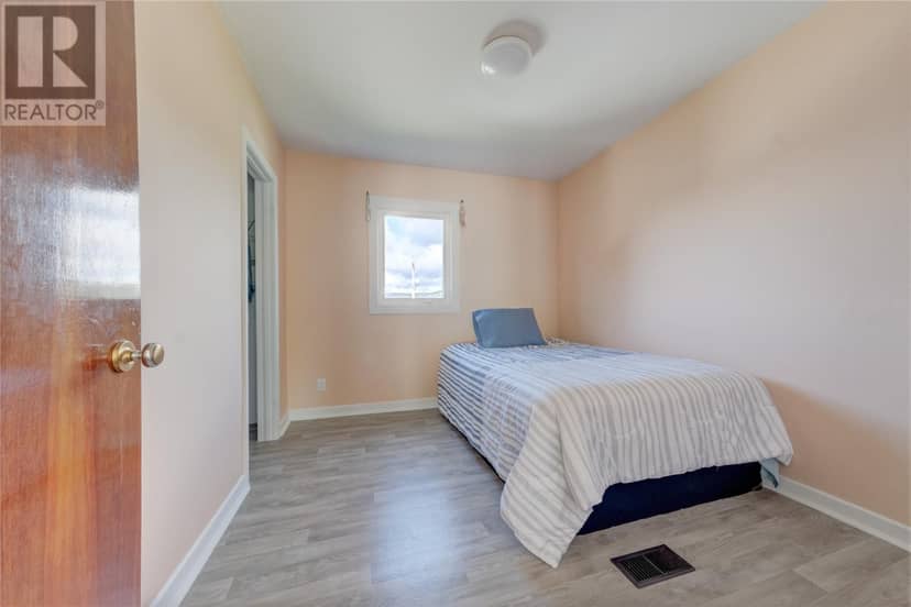 47 Quinton Street — photo 12 of 31