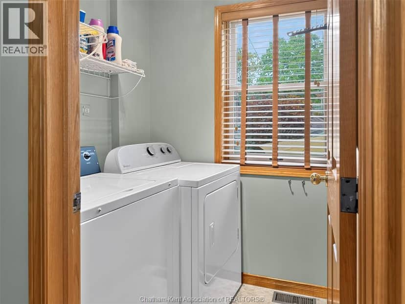 15 Ellwood AVENUE — photo 14 of 30