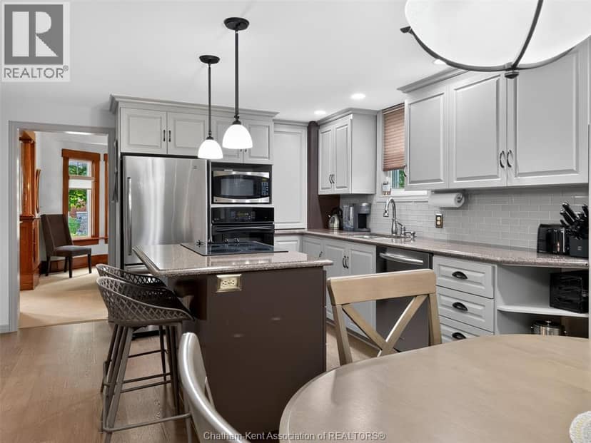 15 Ellwood AVENUE — photo 17 of 30