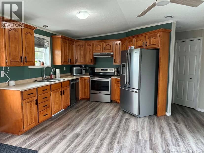 4 Amos Street, Miramichi, photo 3