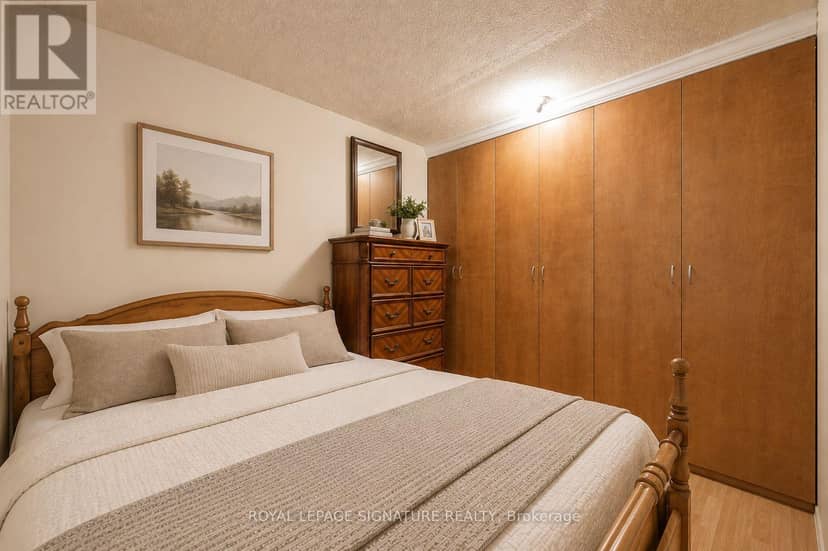 413 - 4060 Lawrence Avenue E — photo 30 of 40