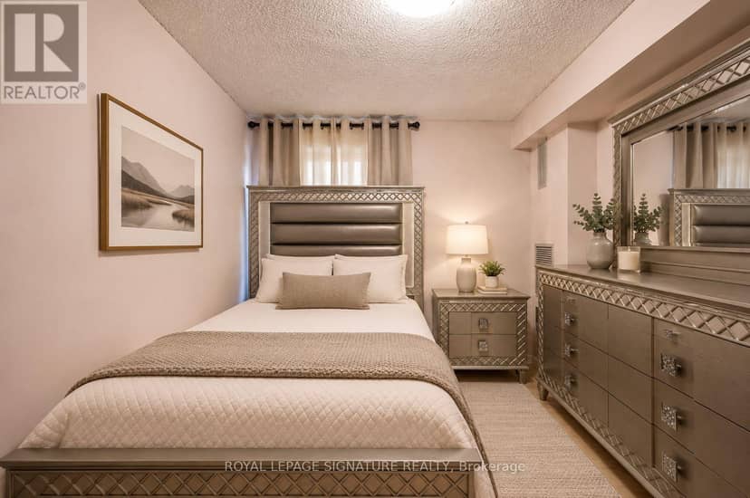 413 - 4060 Lawrence Avenue E — photo 9 of 40