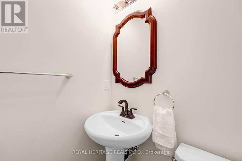 1856 Rosebank Road — photo 15 of 40