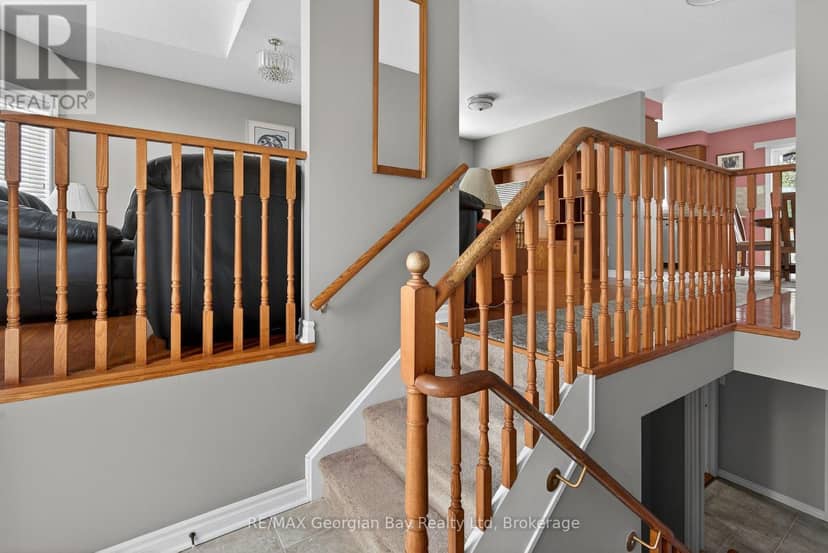 495 Shewfelt Crescent, Midland, photo 3